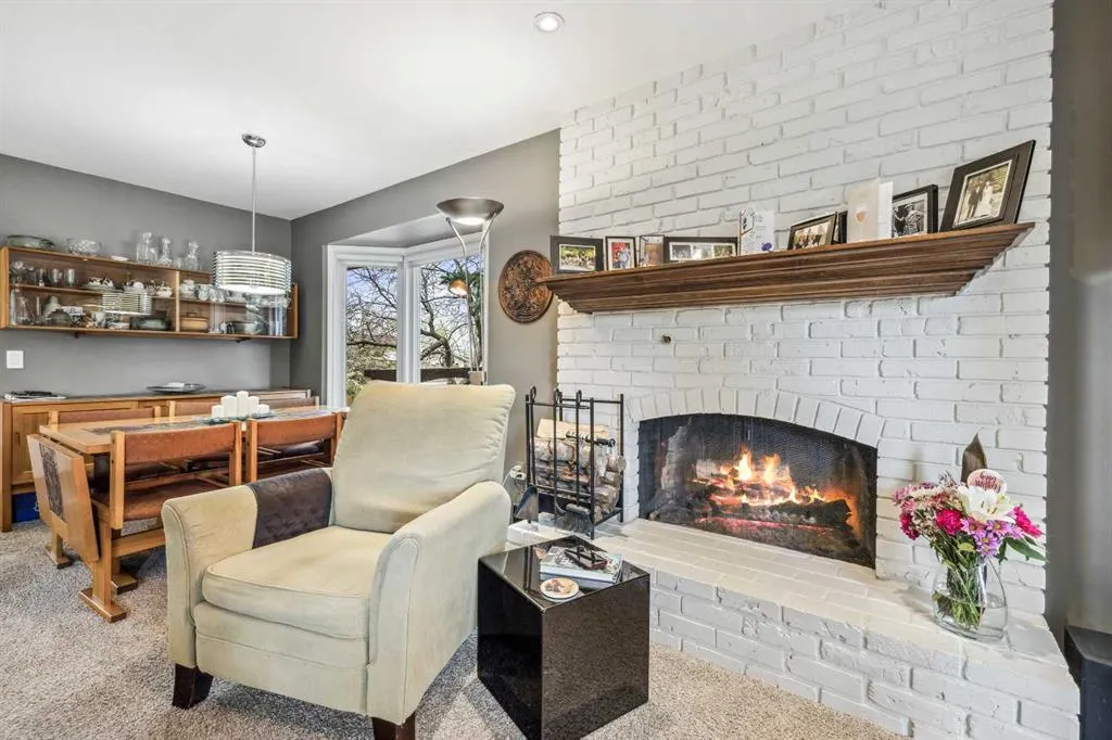 264 Parkland Crescent SE