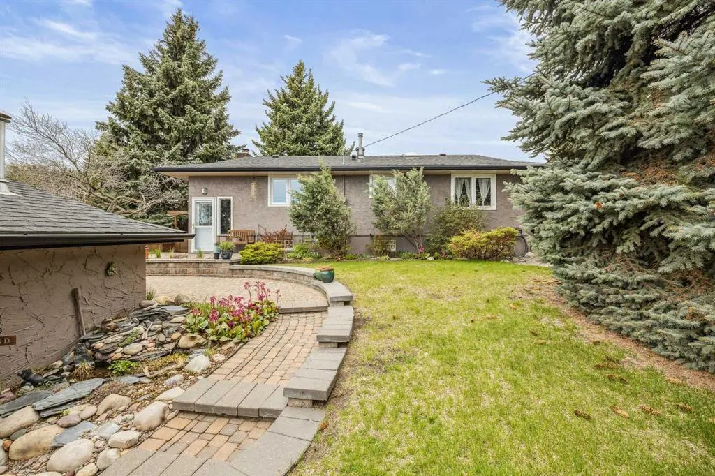 264 Parkland Crescent SE