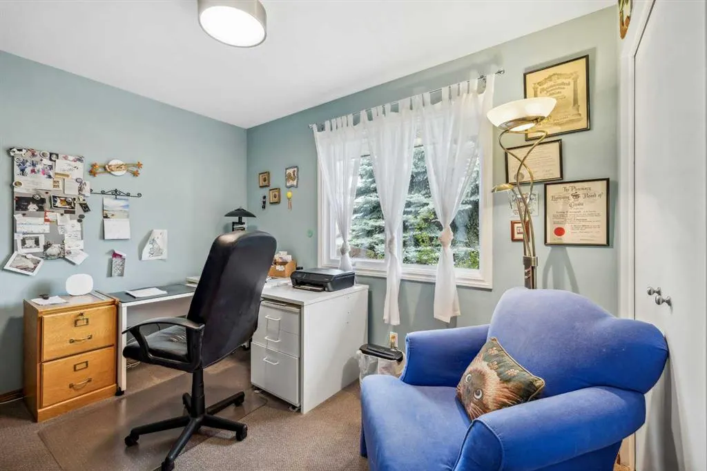 264 Parkland Crescent SE
