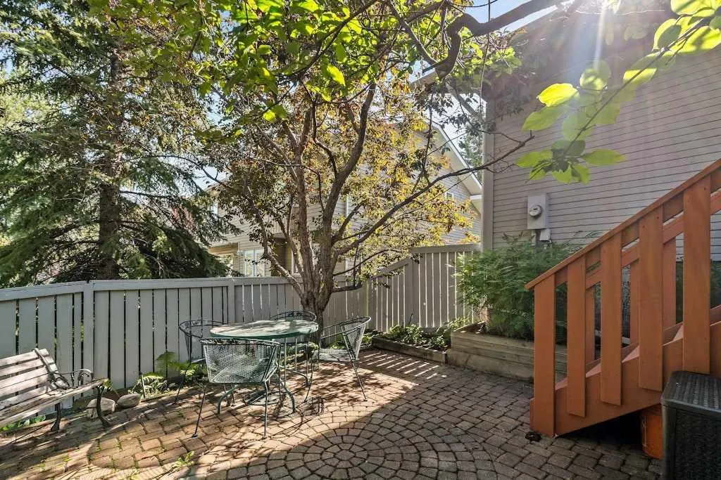 76 Stradbrooke Rise SW