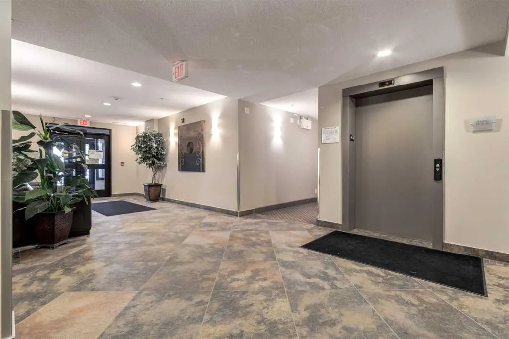 1321 Kensington Close NW, #109