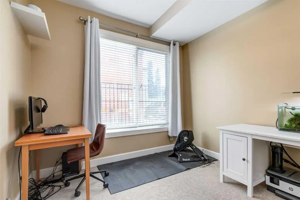 1321 Kensington Close NW, #109