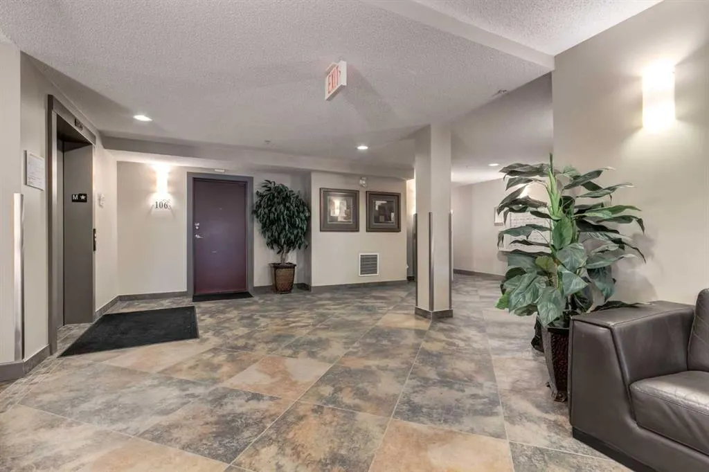1321 Kensington Close NW, #109