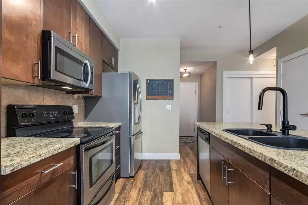 1321 Kensington Close NW, #109