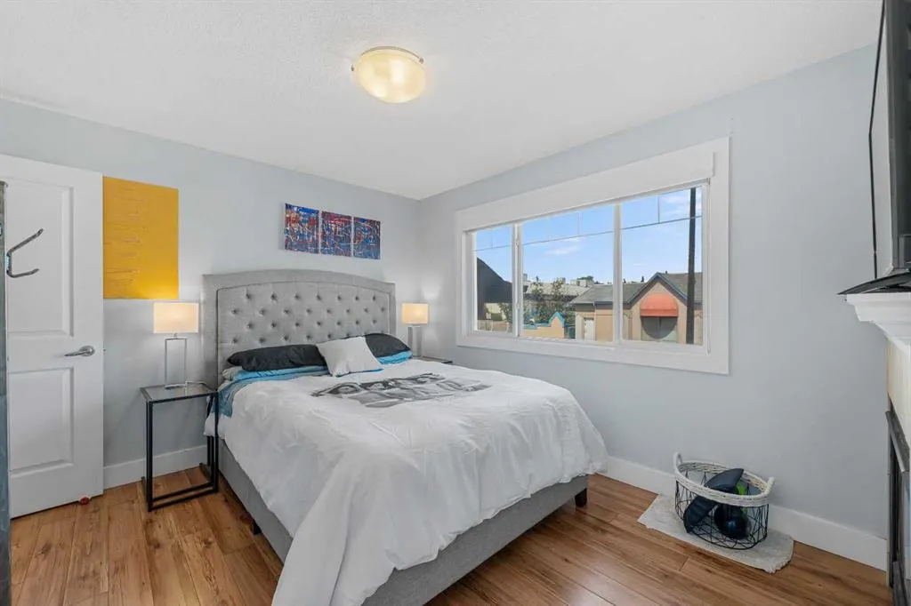 2111 34 Avenue SW, #201