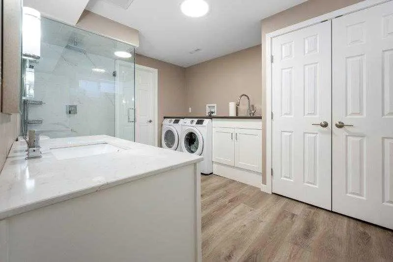125 Bridleglen Manor SW