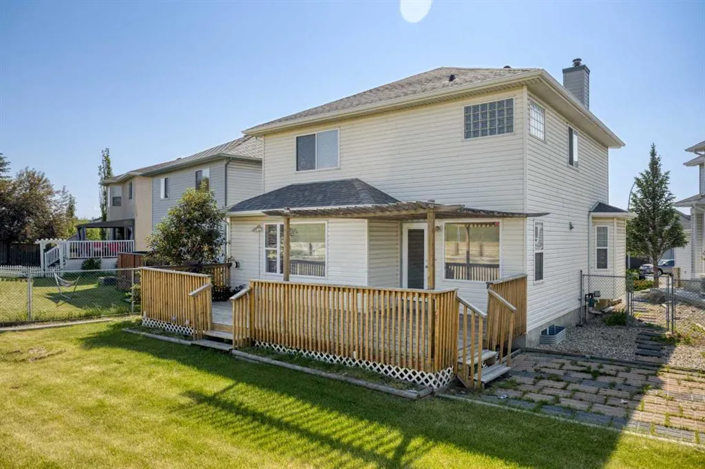 99 Arbour Crest Rise NW