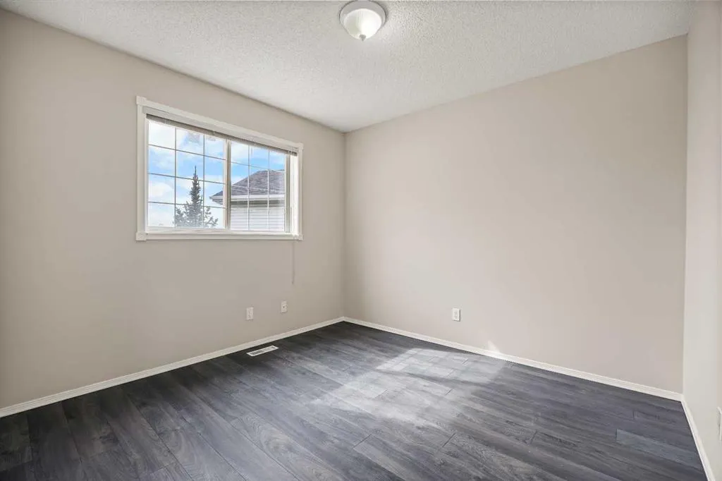 99 Arbour Crest Rise NW