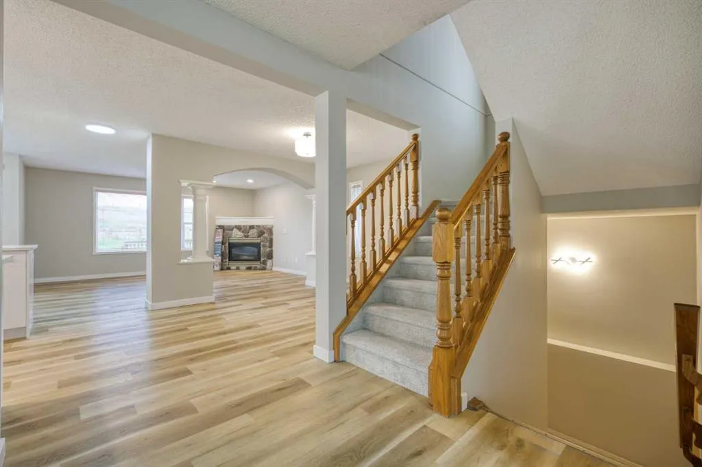 99 Arbour Crest Rise NW