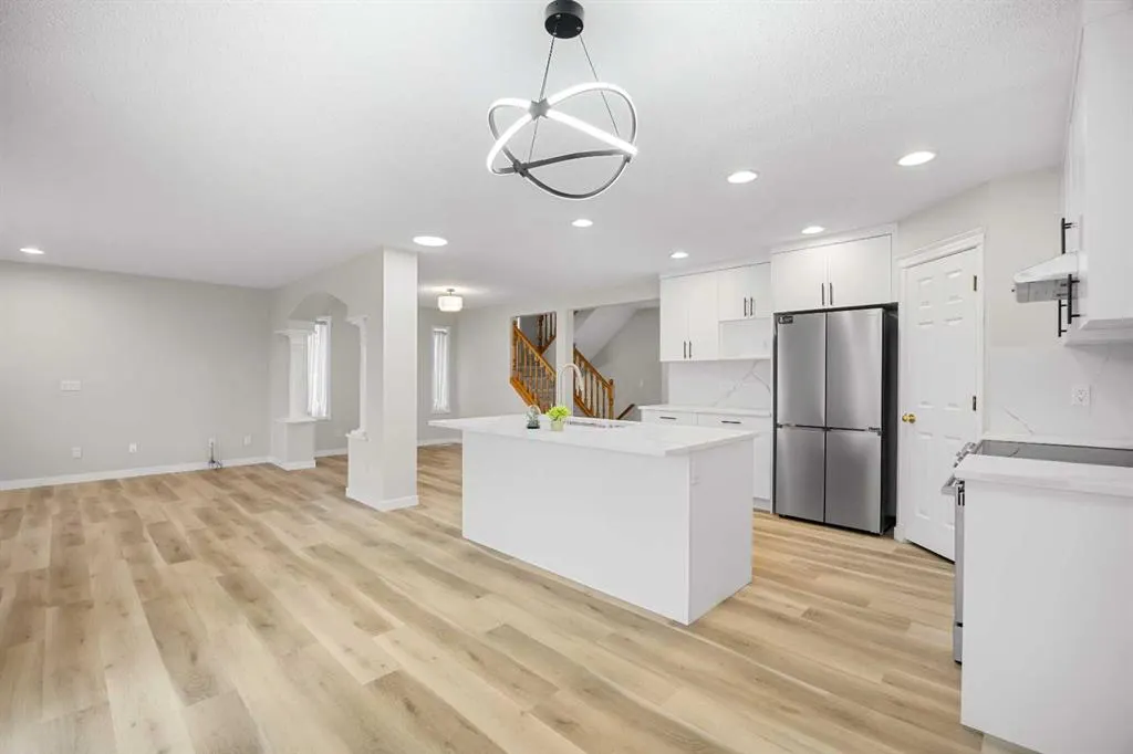 99 Arbour Crest Rise NW