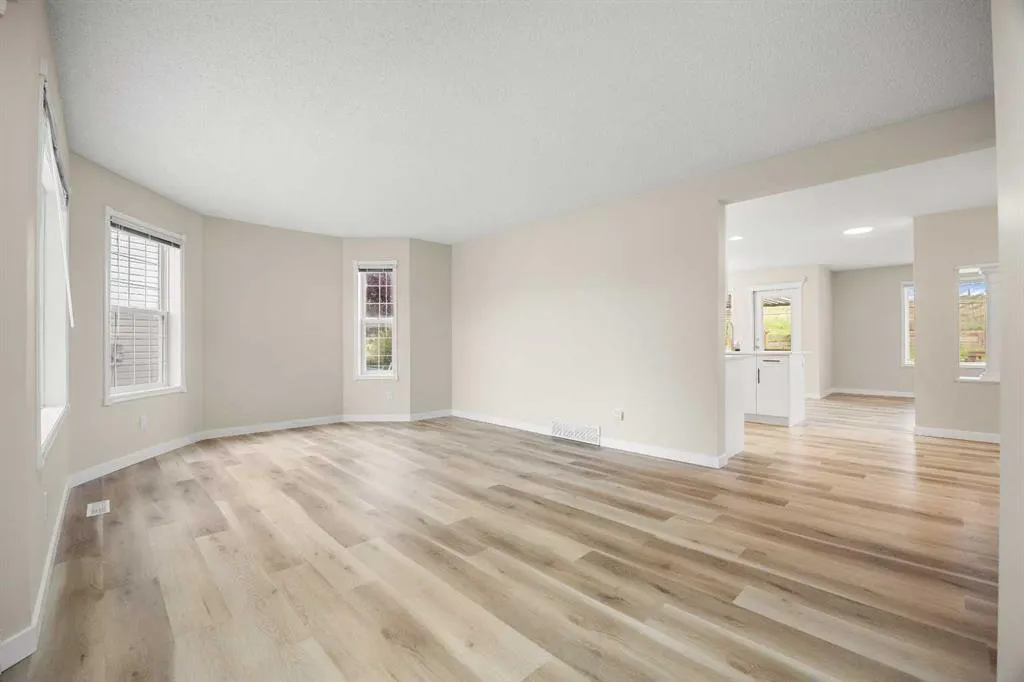 99 Arbour Crest Rise NW