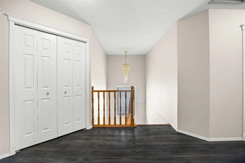 99 Arbour Crest Rise NW