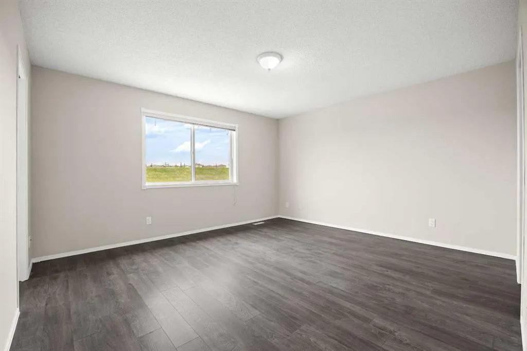 99 Arbour Crest Rise NW