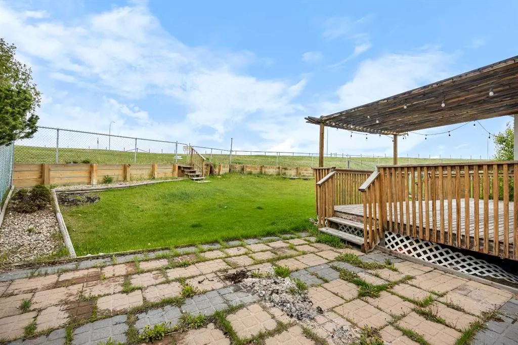99 Arbour Crest Rise NW