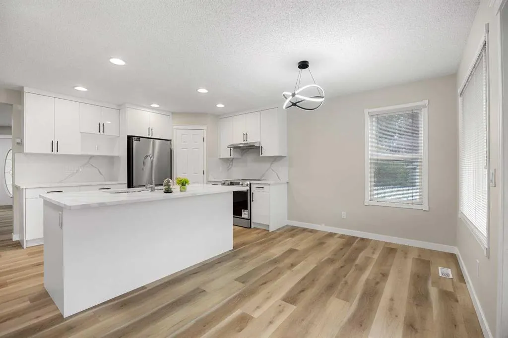 99 Arbour Crest Rise NW
