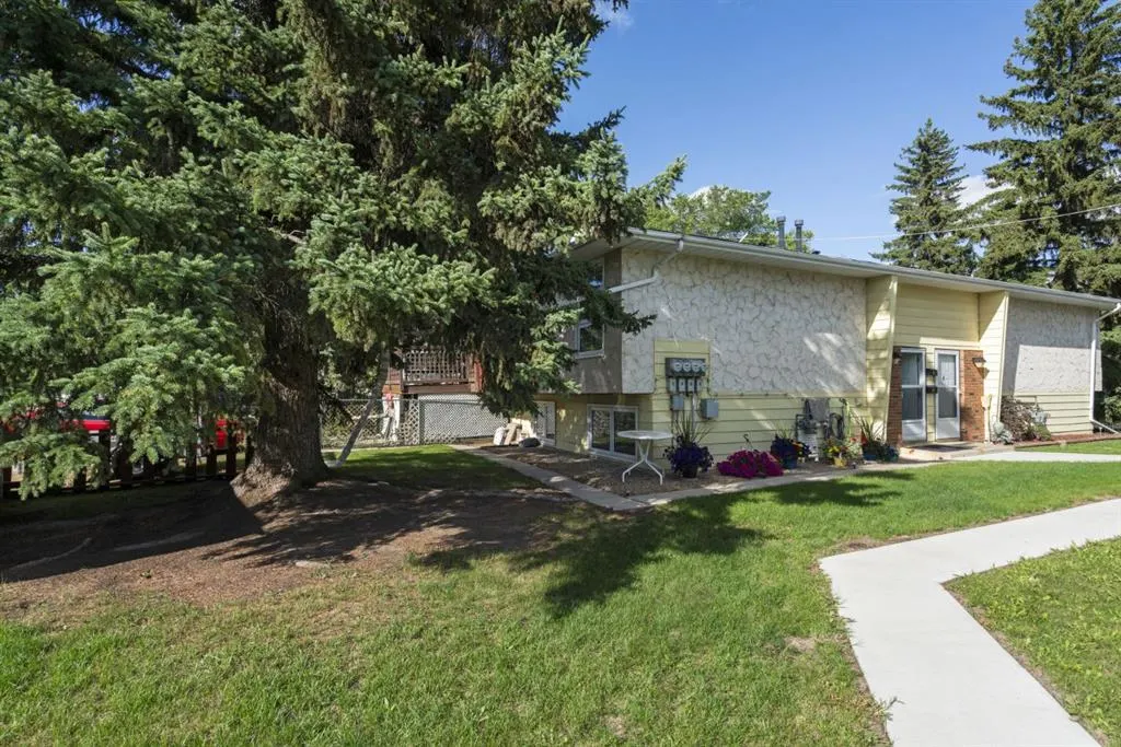 4118 60 Street, #2