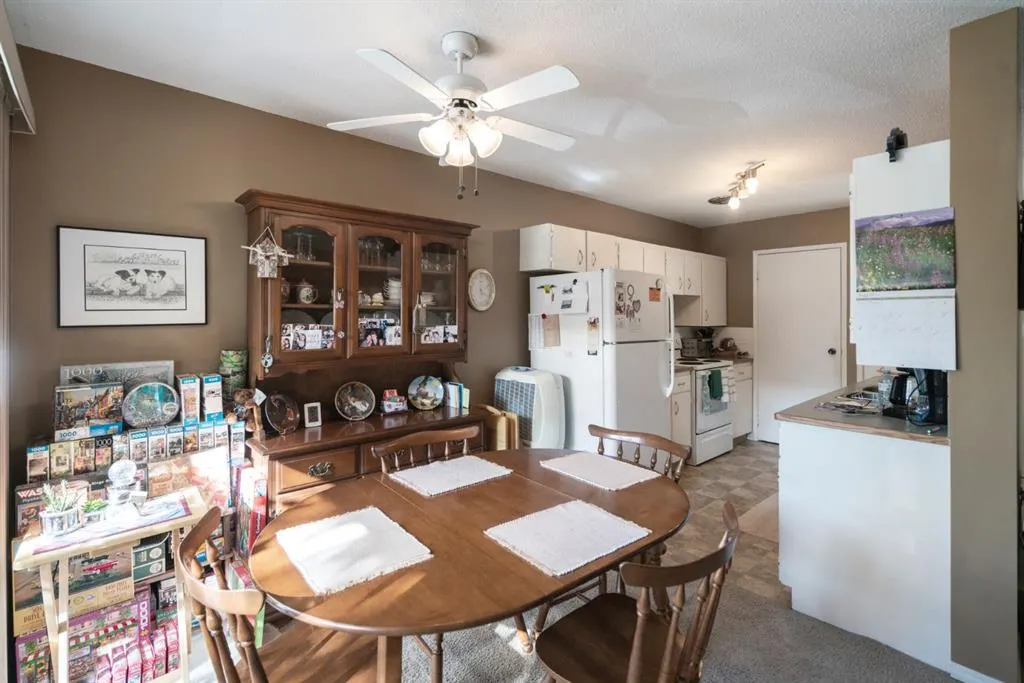 4118 60 Street, #2