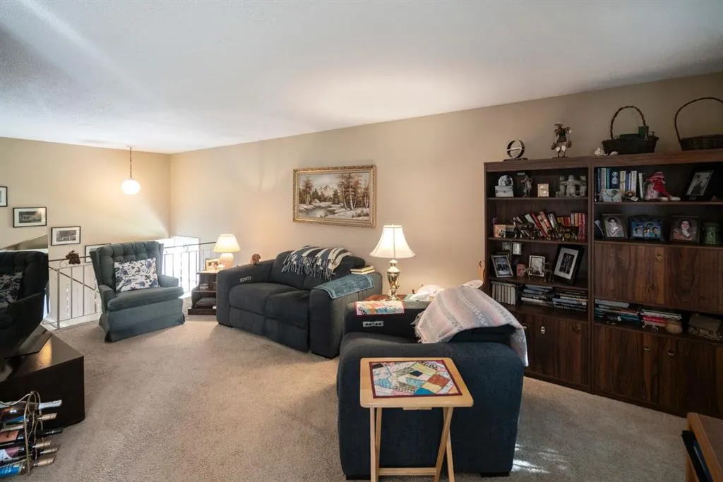 4118 60 Street, #2