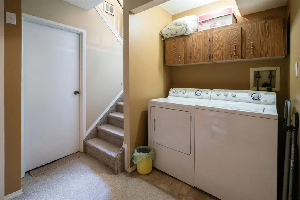 4118 60 Street, #2
