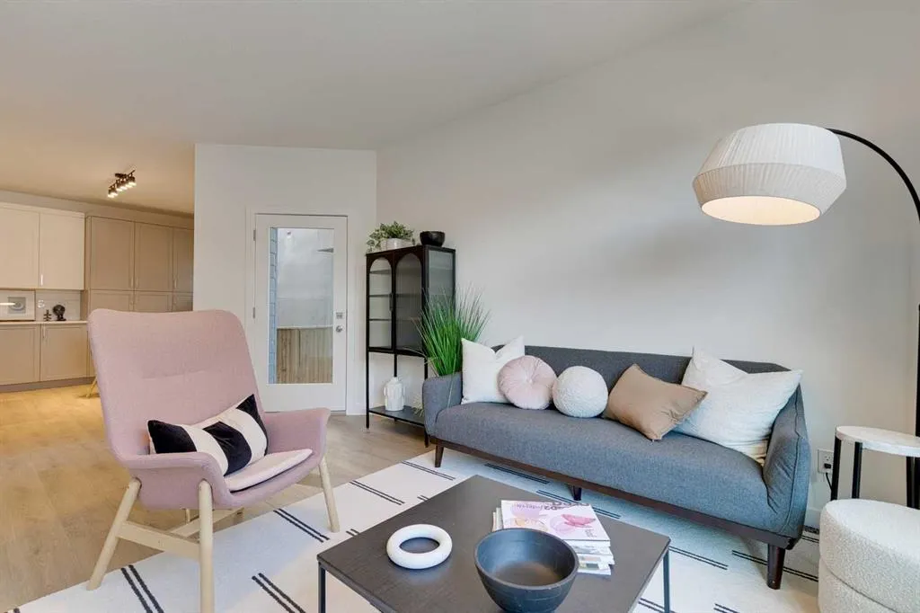 4534 17 Avenue NW, #2