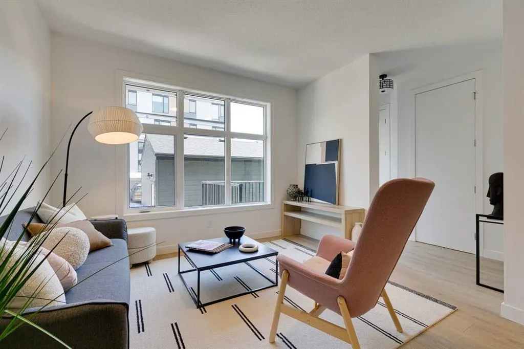 4534 17 Avenue NW, #2