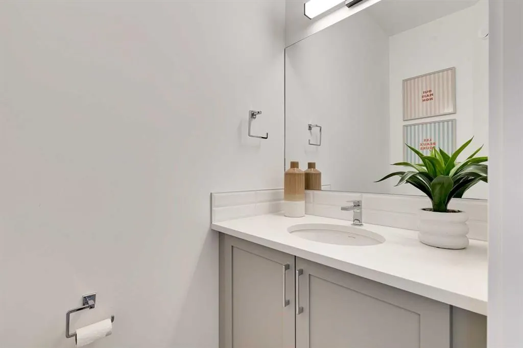 4534 17 Avenue NW, #2