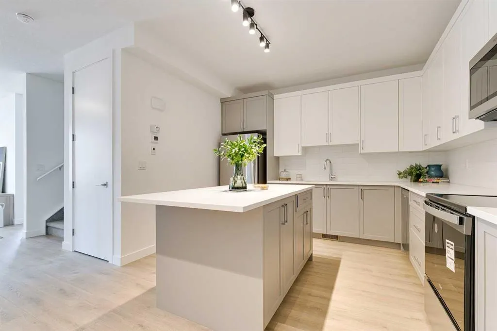 4534 17 Avenue NW, #2