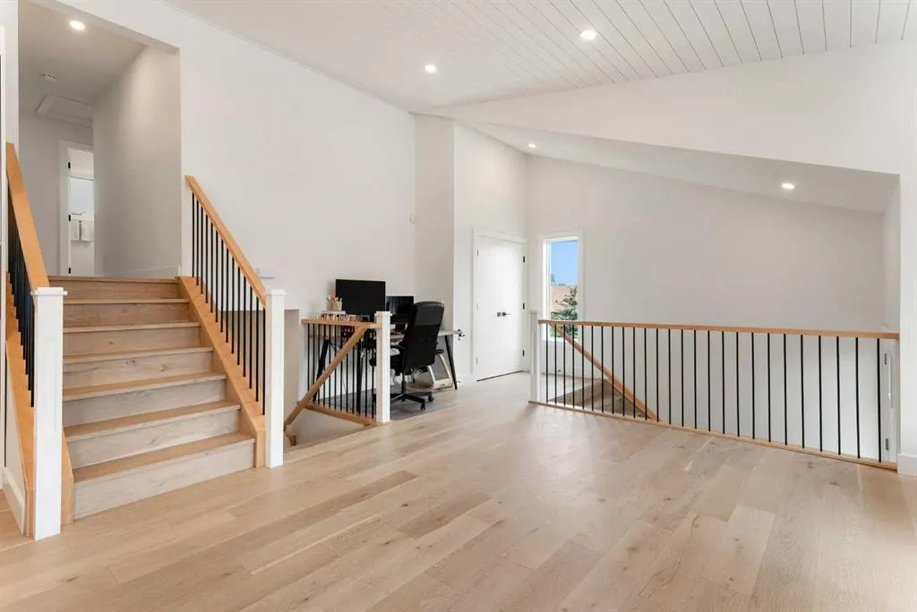 72 Edforth Crescent NW