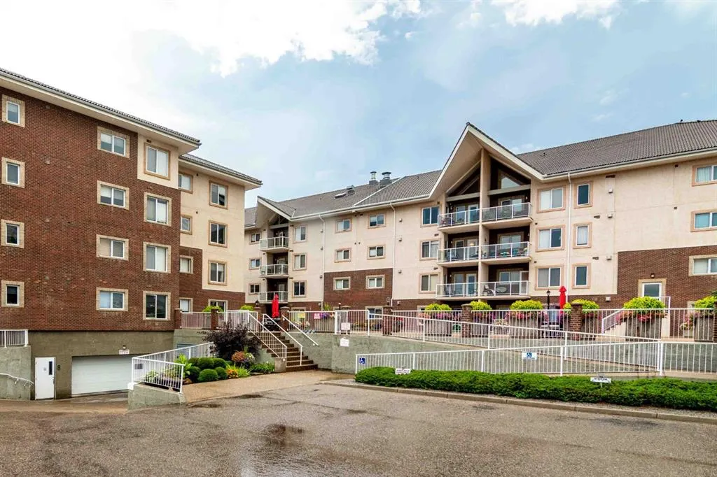 1182 Southview Drive SE, #216