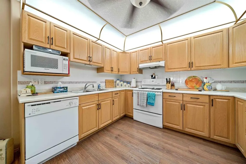 1182 Southview Drive SE, #216
