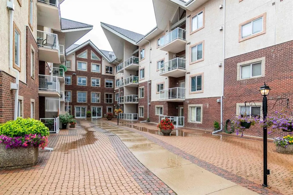 1182 Southview Drive SE, #216
