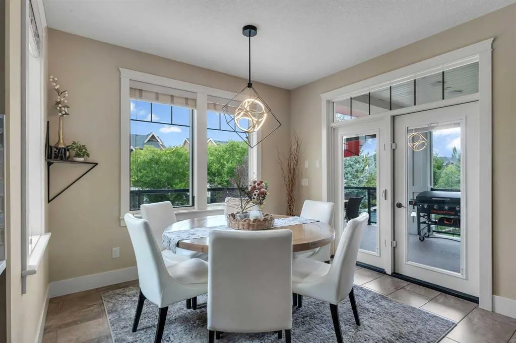 255 Coopers Hill SW