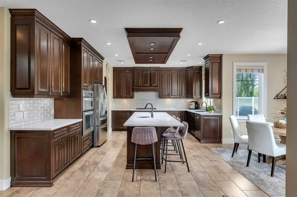 255 Coopers Hill SW