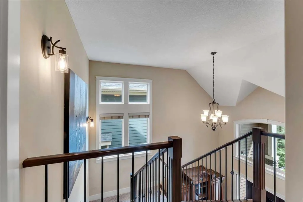255 Coopers Hill SW