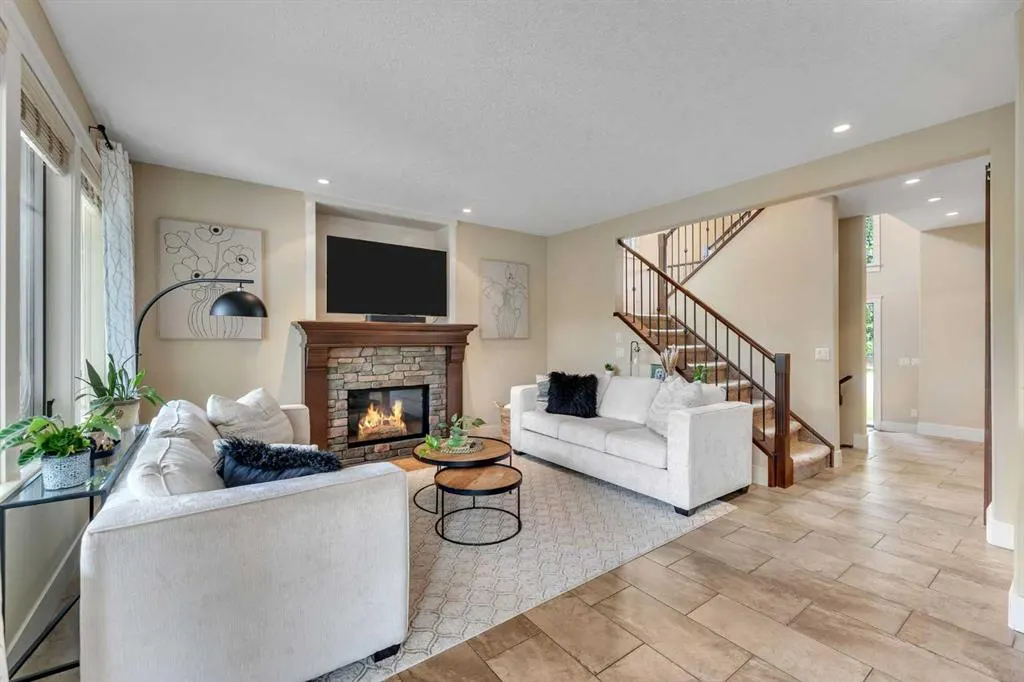 255 Coopers Hill SW