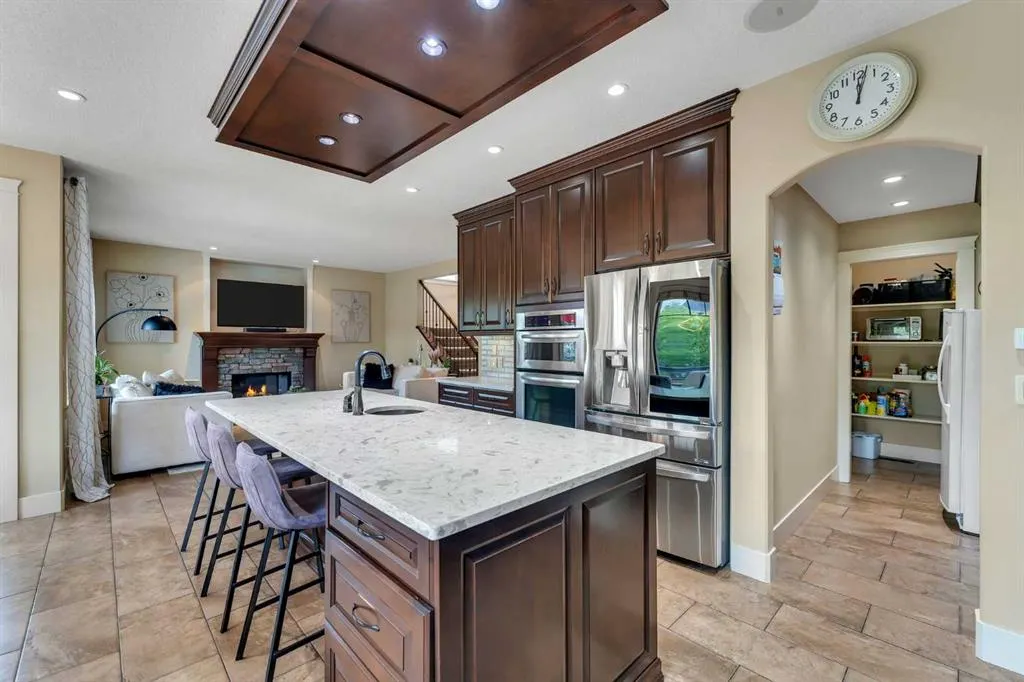 255 Coopers Hill SW
