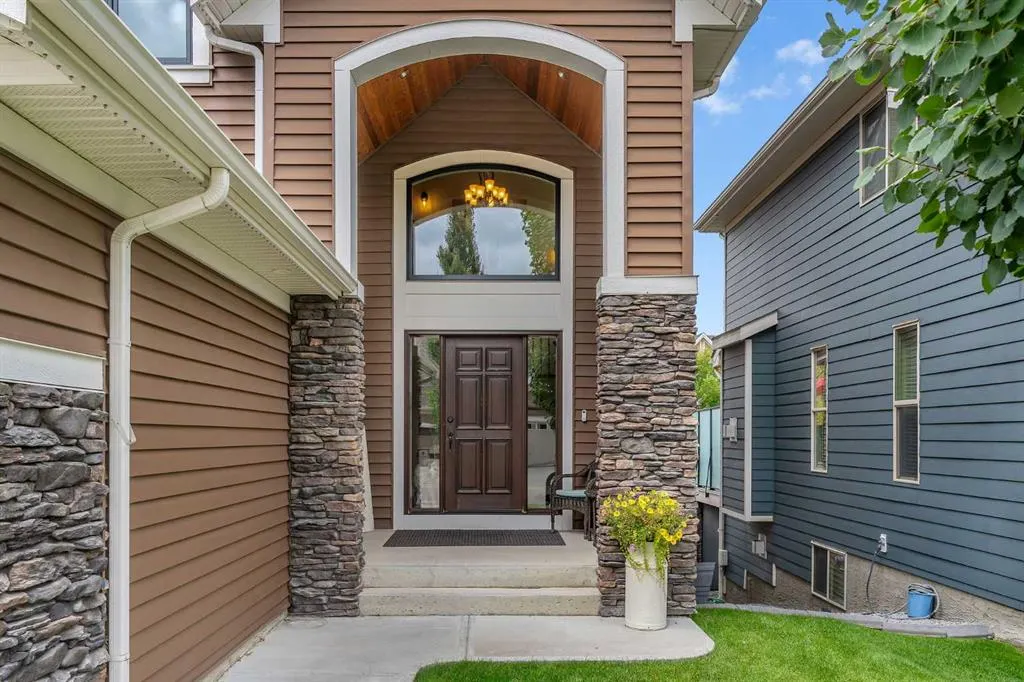 255 Coopers Hill SW