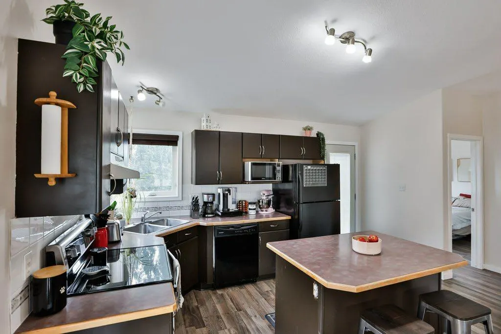 36 Blackfoot Circle W
