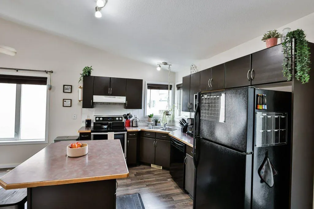 36 Blackfoot Circle W