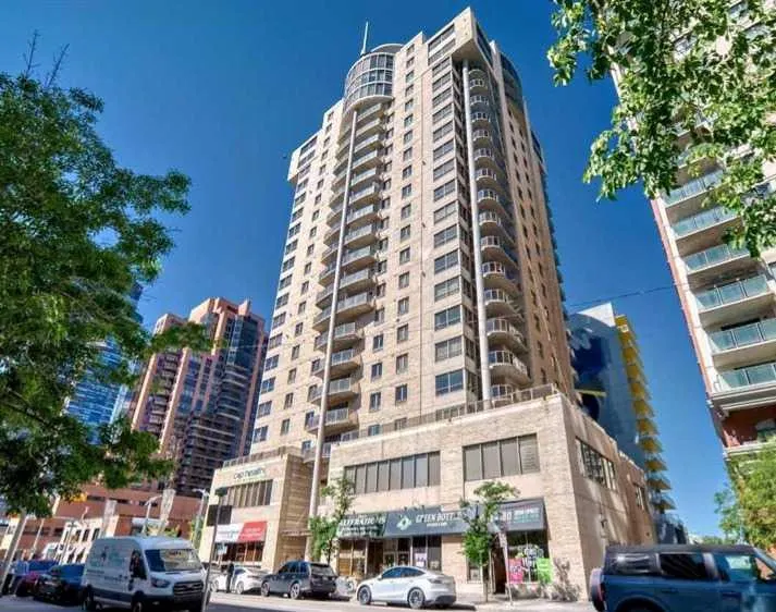 683 10 Street SW, #2003