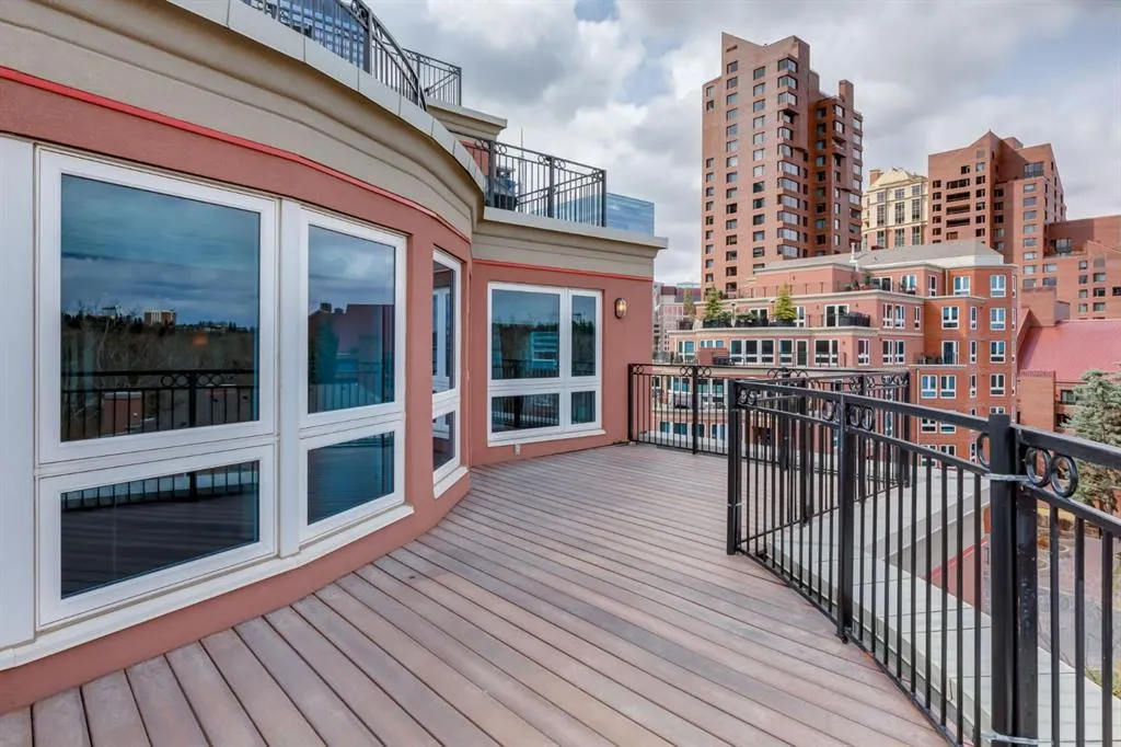 400 Eau Claire Avenue SW, #8704