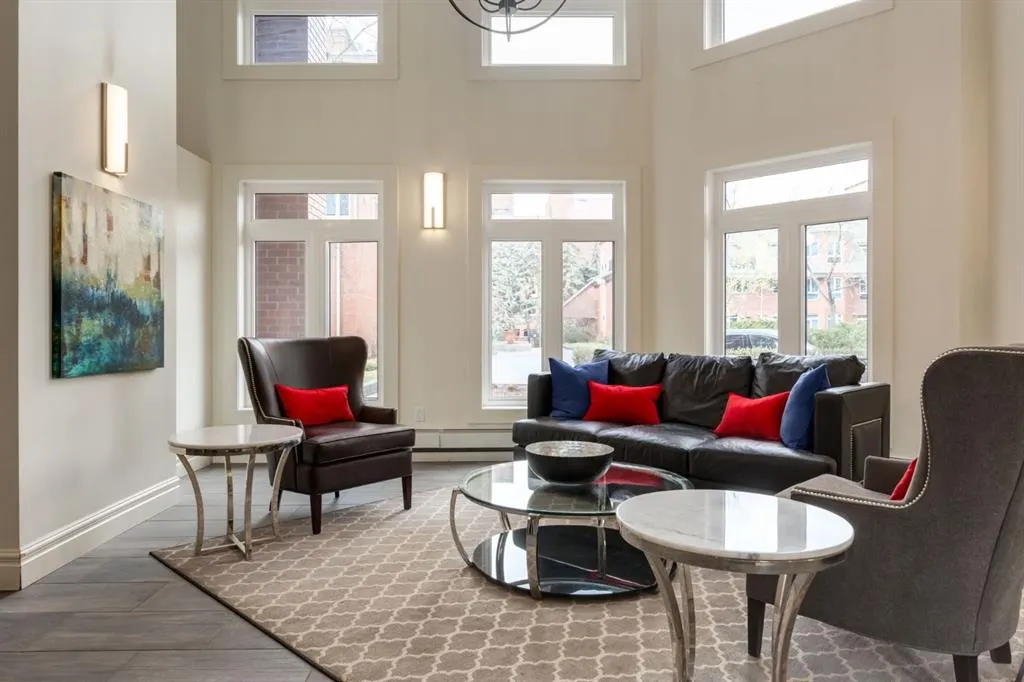 400 Eau Claire Avenue SW, #8704