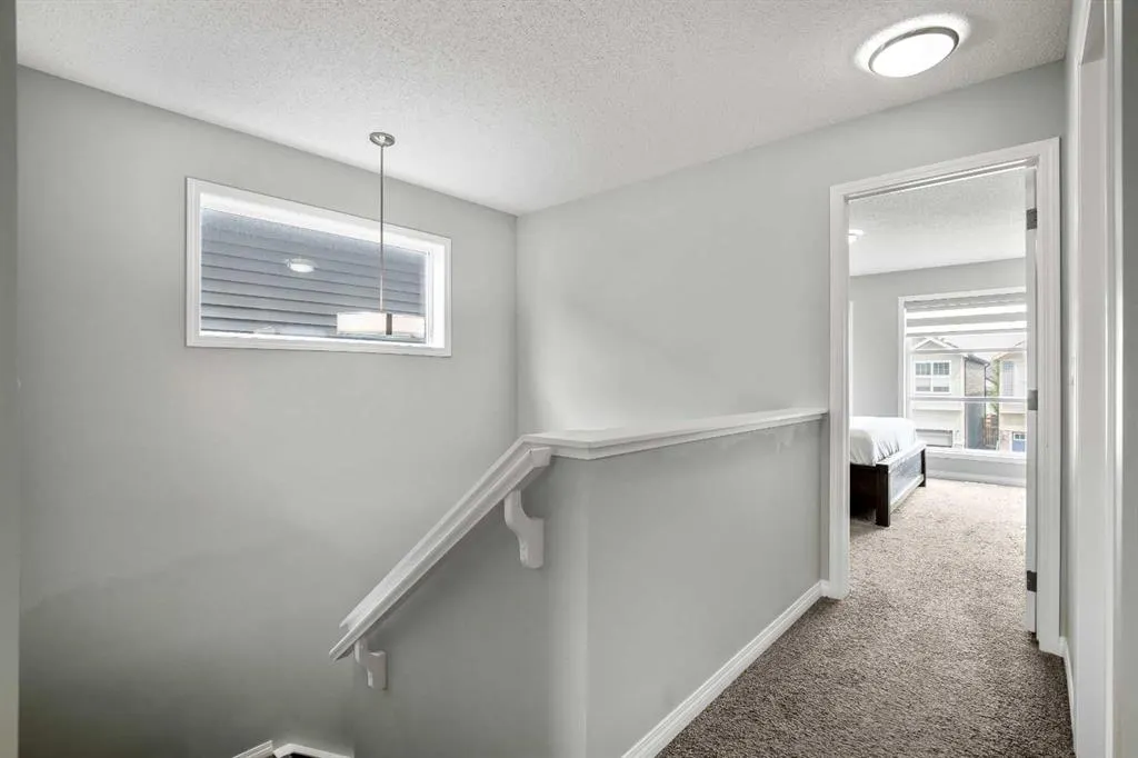 77 Walgrove Rise SE