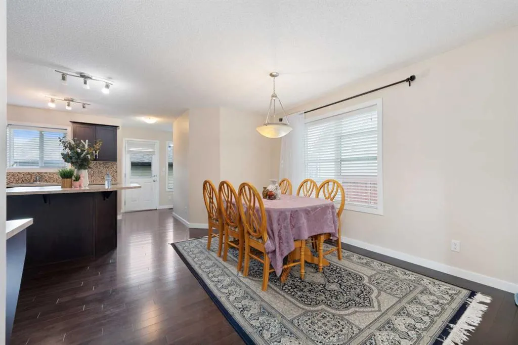106 Panora Road NW