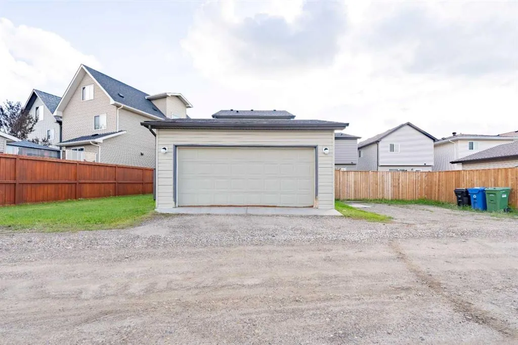 106 Panora Road NW