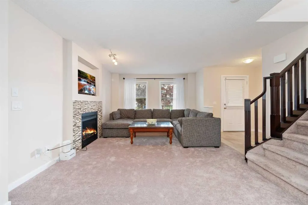 106 Panora Road NW