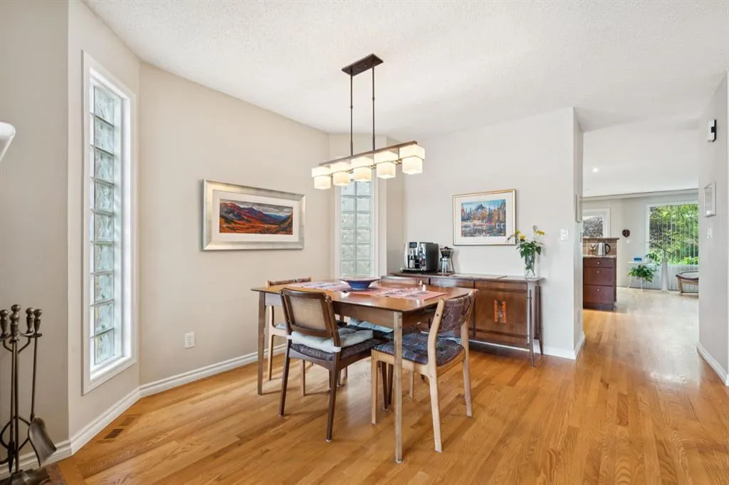 1809 28 Avenue SW