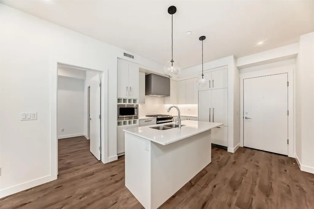 8370 Broadcast Avenue SW, #205