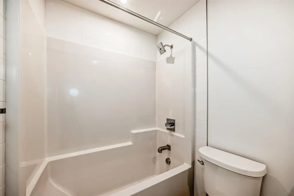 8370 Broadcast Avenue SW, #205
