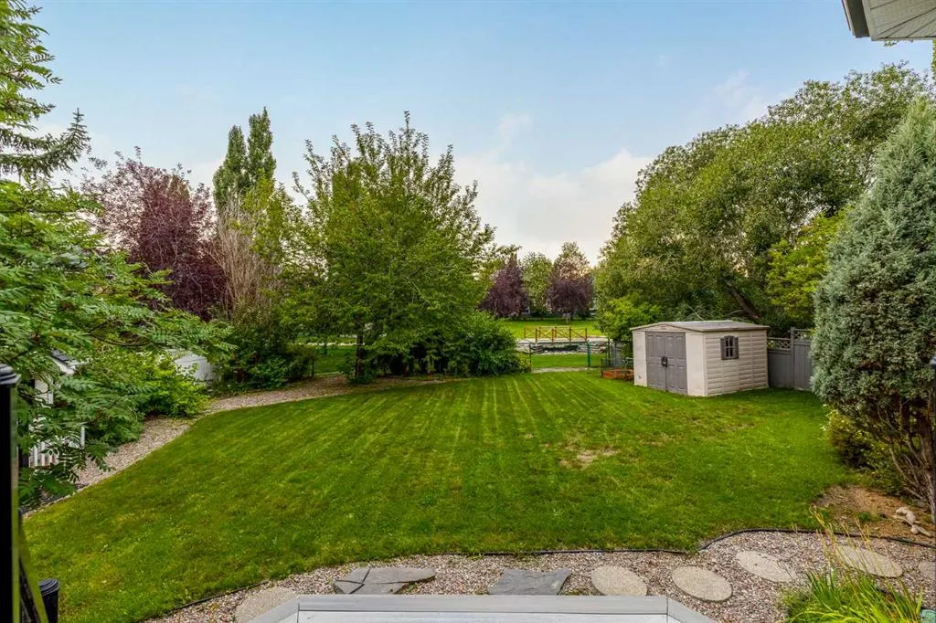 64 Douglasdale Crescent SE